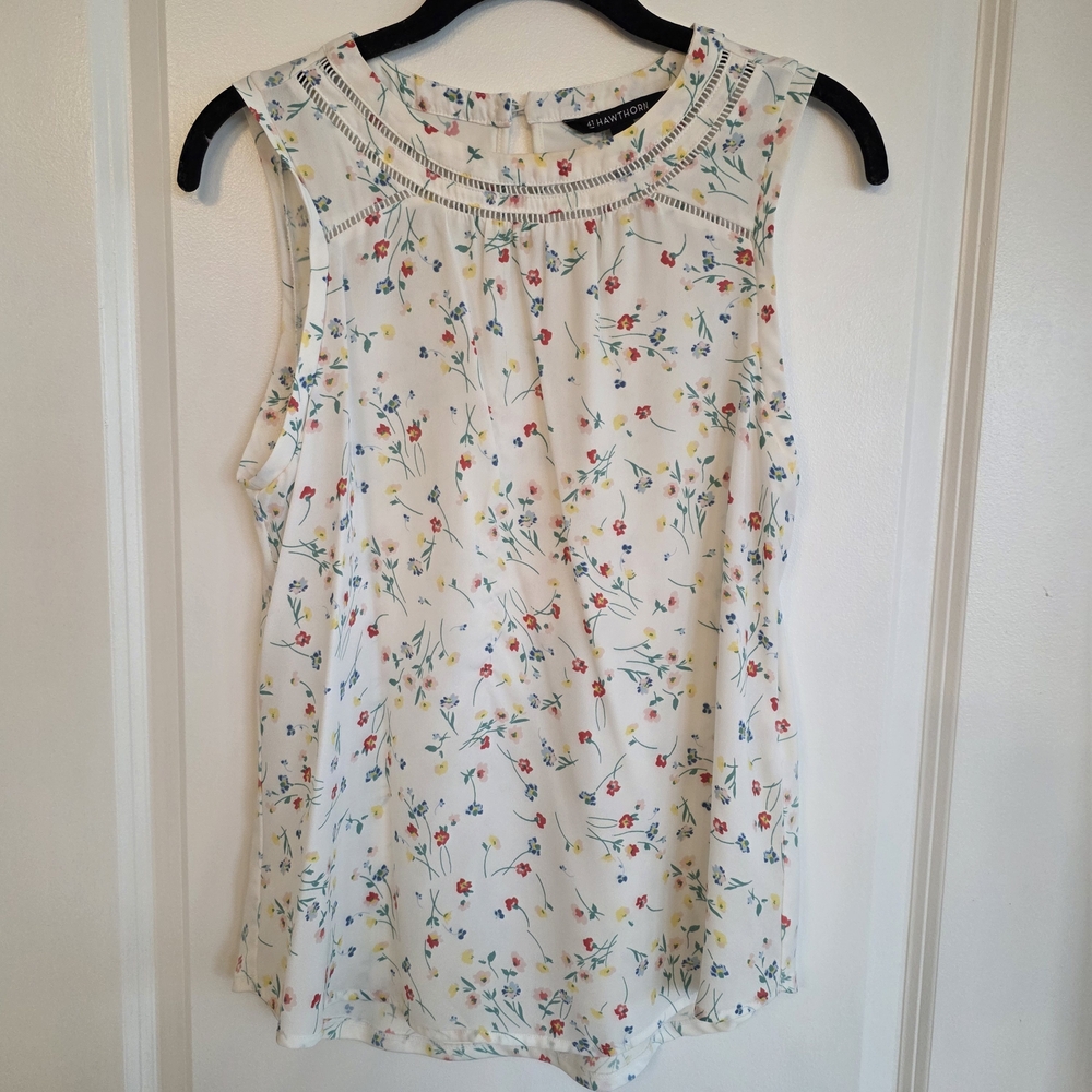 41 Hawthorn Cream Floral Lace-Detail Blouse